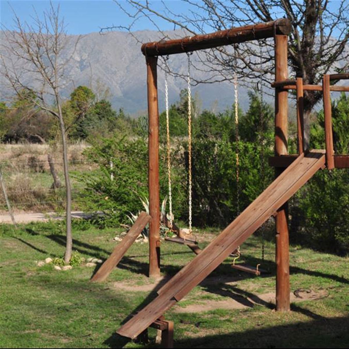 Juegos de tronco | Suray Cabañas - Nono - Traslasierra Juegos de tronco | Suray Cabañas - Nono - Traslasierra